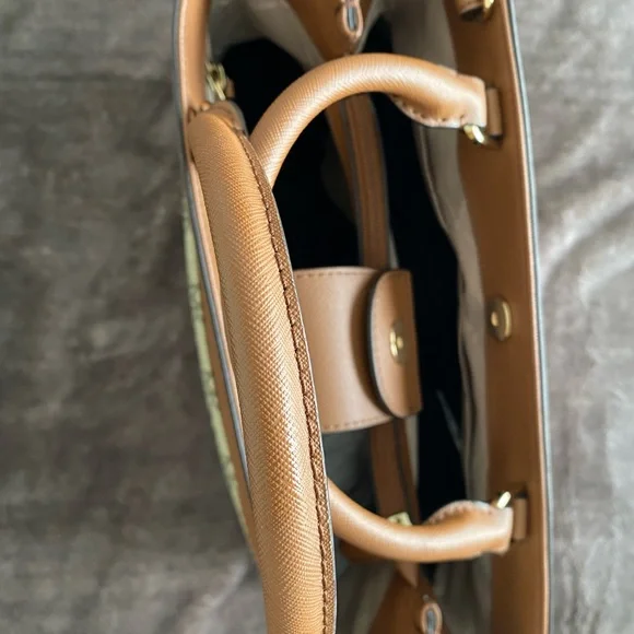 Michael Kors Brown and Cream Logo Tote - Picture 4 of 15